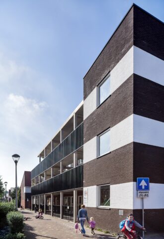 Hans Hoppenbrouwers, woningbouw en kinderopvang, Ypenburg, 2013